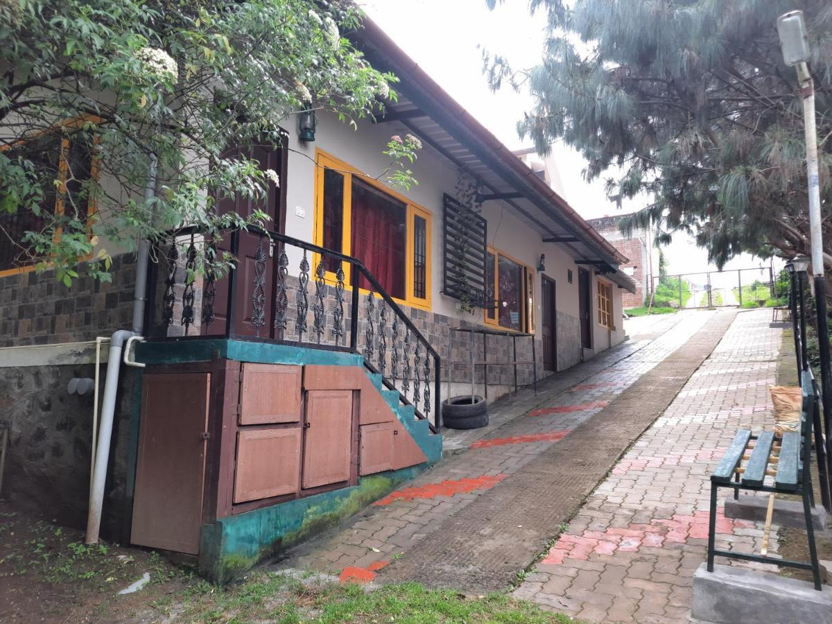 Pine Borough Inn Kodaikanal Exterior foto