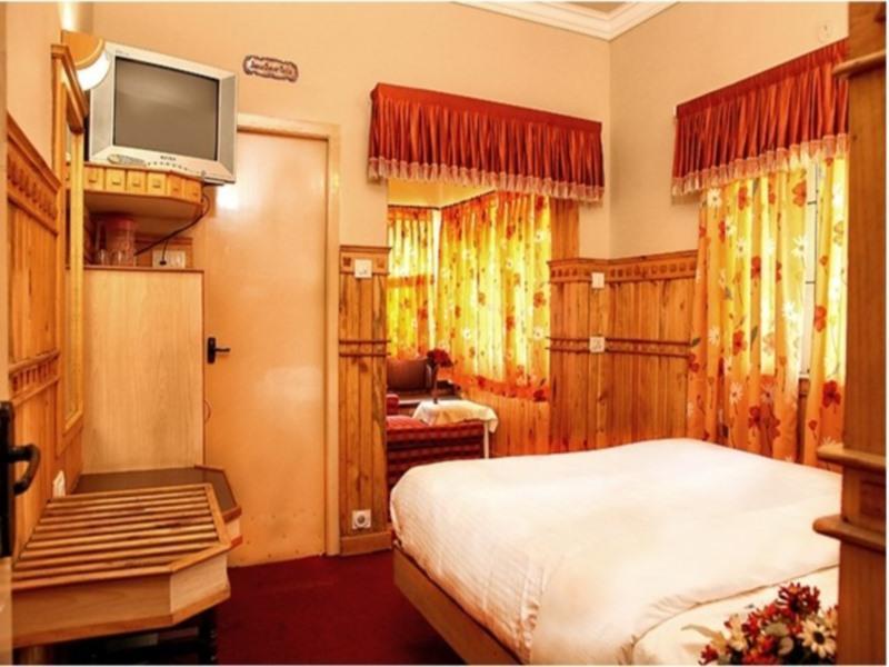 Pine Borough Inn Kodaikanal Exterior foto